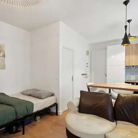 Near Eiffel Tower - Metro 6, 8, 12 * Paris