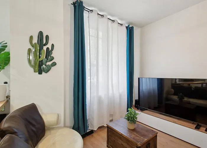 דירה Near Eiffel Tower - Metro 6, 8, 12 פריז